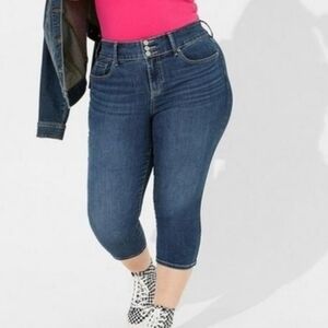 Torrid Dark Blue Cropped Jeans